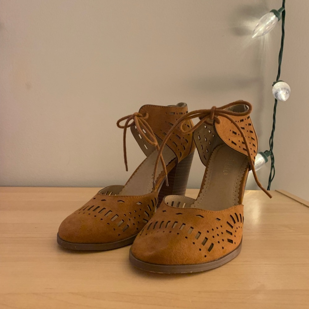 Brown, front tie heels!